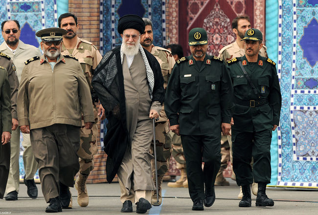 مراسم دانش آموختگی دانشجویان افسری و تربیت پاسداری دانشگاه امام حسین (ع)