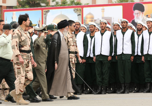 مراسم دانش آموختگی دانشجویان افسری و تربیت پاسداری دانشگاه امام حسین (ع)