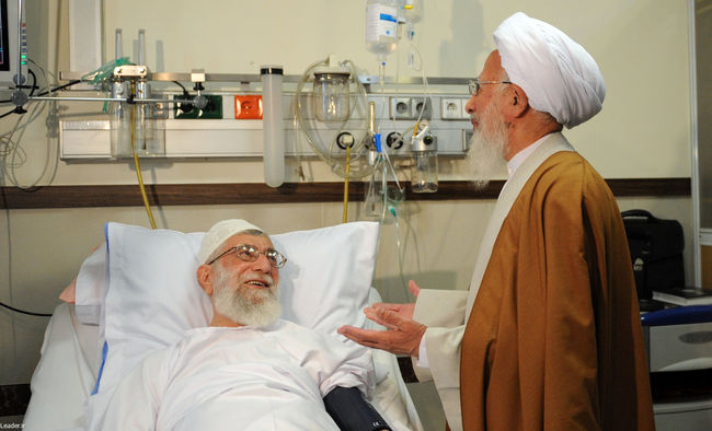 عیادت آیت الله جوادی آملی از رهبر معظم انقلاب