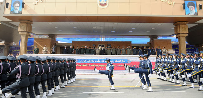 مراسم دانش آموختگی،تحلیف و اعطاء درجه و سردوشی به دانشجویان دانشگاههای افسری ارتش جمهوری اسلامی ایران