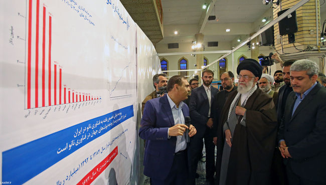 بازدیدرهبر انقلاب از نمایشگاه دستاوردهای فناوری نانو