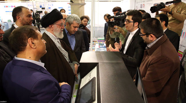 بازدیدرهبر انقلاب از نمایشگاه دستاوردهای فناوری نانو