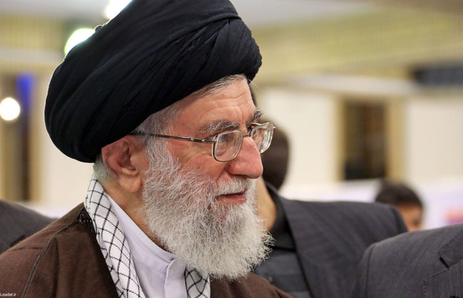 بازدیدرهبر انقلاب از نمایشگاه دستاوردهای فناوری نانو