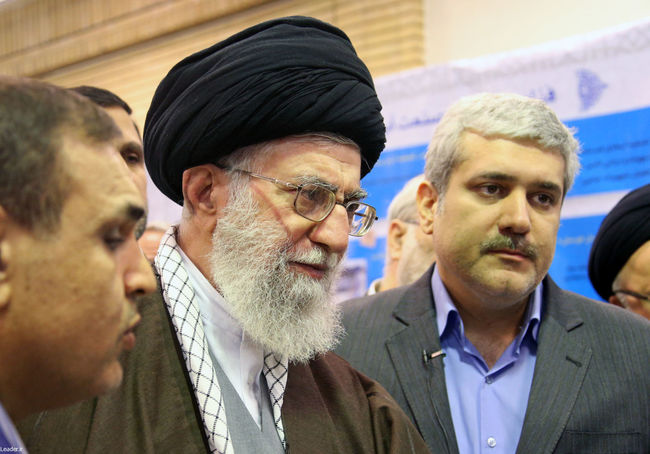 بازدیدرهبر انقلاب از نمایشگاه دستاوردهای فناوری نانو