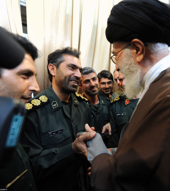 دیدار پاسدارانی که متجاوزان امریکایی به آبهای ایران را بازداشت کردند