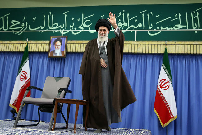 دیدار هزاران نفر از اعضای اتحادیه انجمن‌های اسلامی دانش‌آموزان سراسر کشور