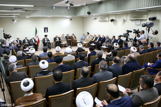 Ayatollah Khamenei receives Judiciary chief and officials.