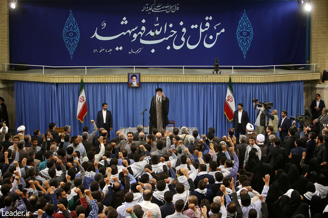رہبر انقلاب اسلامی سے سانحہ منیٰ اور سانحہ مسجد الحرام کے شہدا کے اہل خانہ کی ملاقات