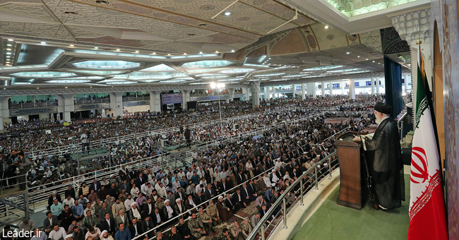 İslam İnqilabının Ali Məqamlı Rəhbəri mübarək Fitr bayramının namazını qıldı İslam İnqilabının Ali Məqamlı Rəhbəri mübarək Fitr bayramının namazını qıldı