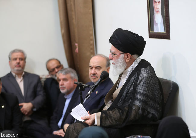 Ayatollah Khamenei receives a group of Iranian medalists in Asian games