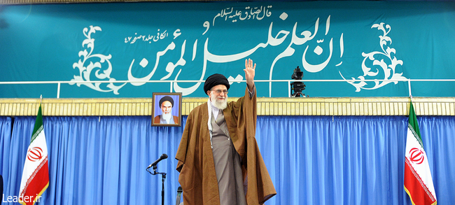 Ayatollah Khamenei receives a group of Iranian young elites.