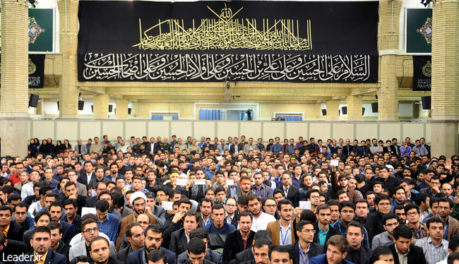 Ayatollah Khamenei receives a group of Iranian young elites.