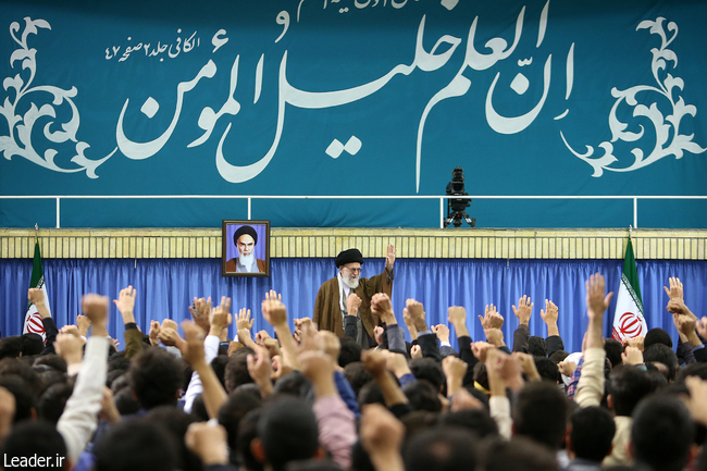 رہبر انقلاب اسلامی سے ایران کے ممتاز طالبعلموں اور دانشوروں کی ملاقات