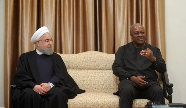Ayatollah Khamenei receives Ghana’s president and the delegation accompanying him.