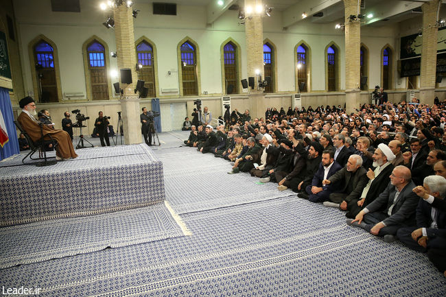 İsfahan halkından kalabalık bir grubun İslam İnkılabı Rehberi tarafından kabulü