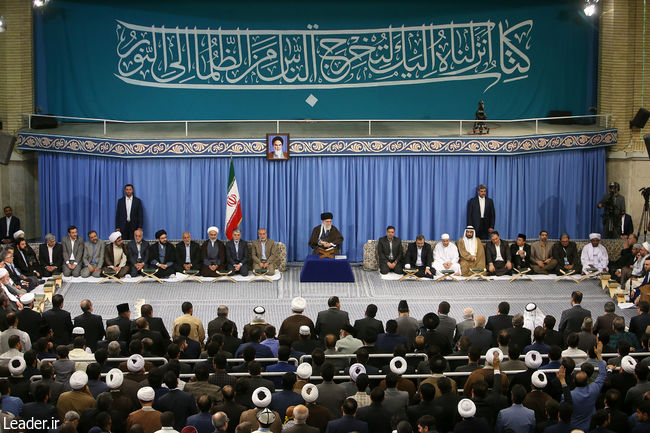 Ayatollah Khamenei meets with participants in International Quran Competitions
