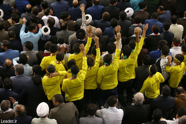 İslam İnkılabı Rehberinin uluslar arası Kur’anı Kerim yarışlarına katılanları kabulü