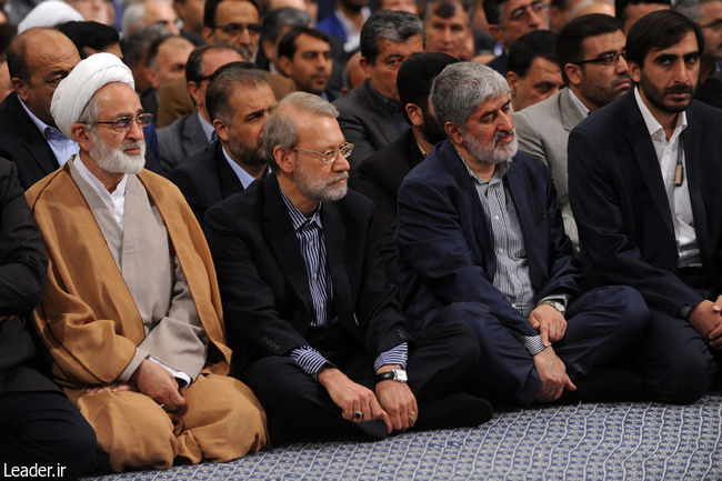 Ayatollah Khamenei receives Iranian MPs and parliament staff members
