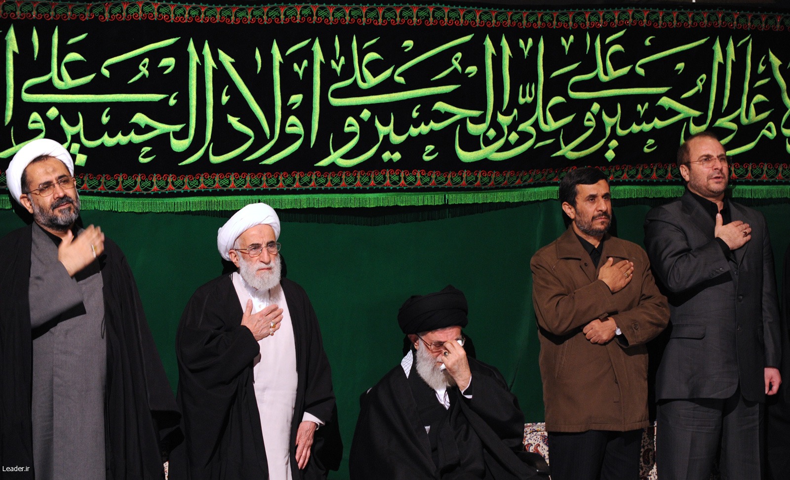 مقام معظم رهبری در عزاداری محرم