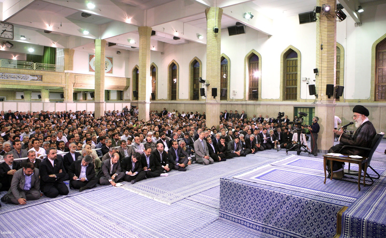 گزارش تصویری دریزدفردا "دیدار کارآفرینان با مقام معظم رهبریرمضان 1389