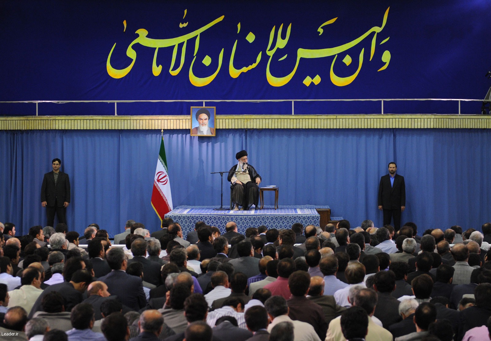 گزارش تصویری دریزدفردا "دیدار کارآفرینان با مقام معظم رهبریرمضان 1389