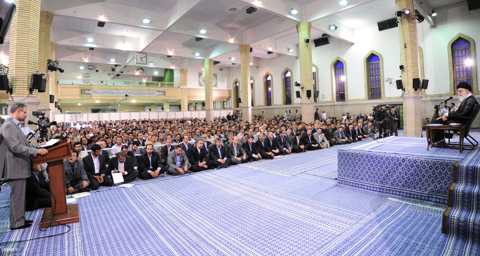 گزارش تصویری دریزدفردا "دیدار کارآفرینان با مقام معظم رهبریرمضان 1389