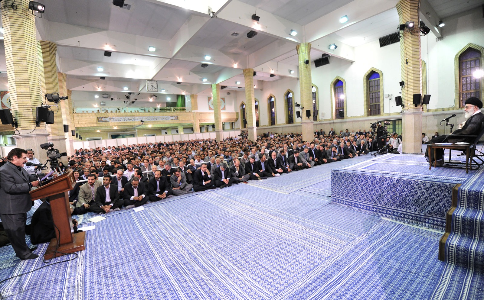 گزارش تصویری دریزدفردا "دیدار کارآفرینان با مقام معظم رهبریرمضان 1389