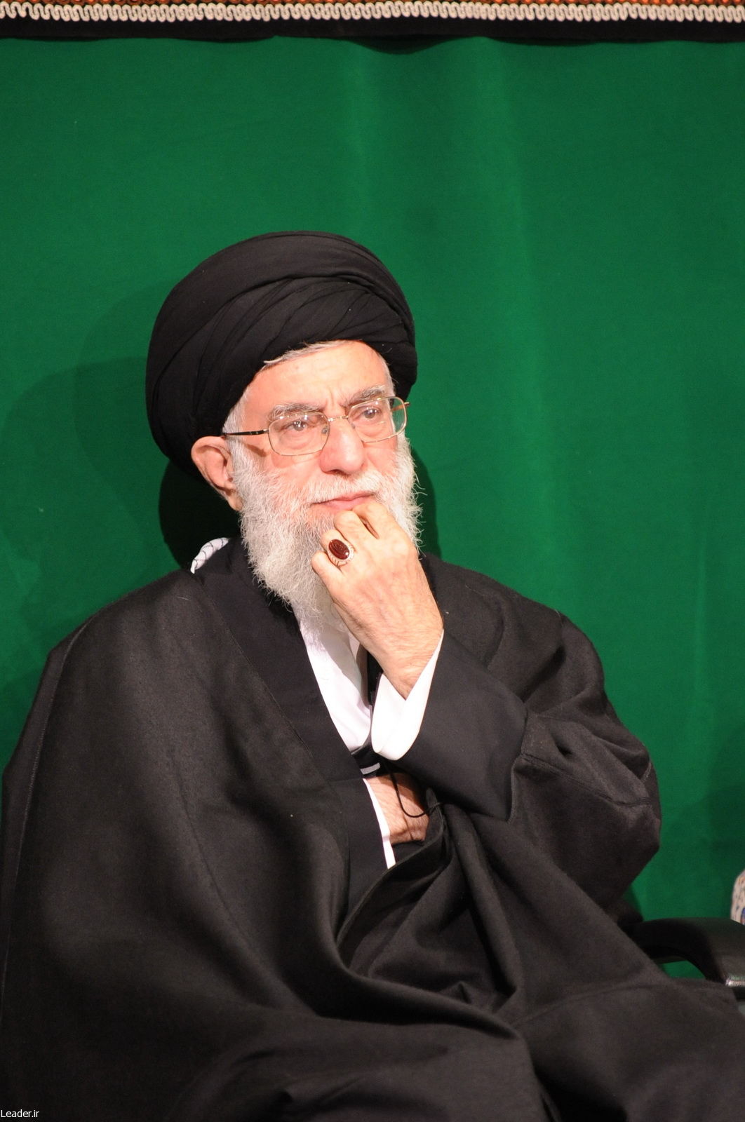 دومین شب از مراسم عزاداری اباعبدالله الحسین(ع) در حسینیه امام خمینی (ره) با حضور آیت الله خامنه ای رهبر معظم انقلاب اسلامی+گزارش تصویری دومین شب از مراسم عزاداری اباعبدالله الحسین(ع) در حسینیه امام خمینی (ره) با حضور آیت الله خامنه ای رهبر معظم انقلاب اسلامی+گزارش تصویری