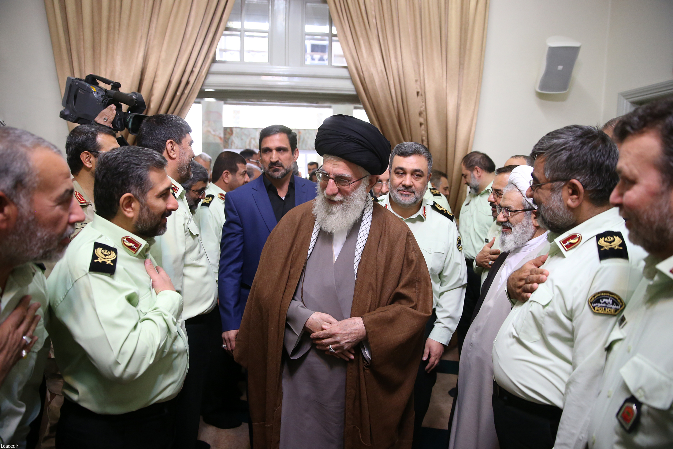 http://www.leader.ir/media/album/original/50314_269.jpg