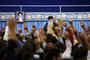 قائد الثورة الاسلامية المعظم يستقبل حشدا من الطلبة الجامعيين