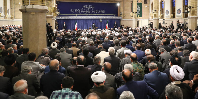 دیدار مسئولان و کارگزاران نظام