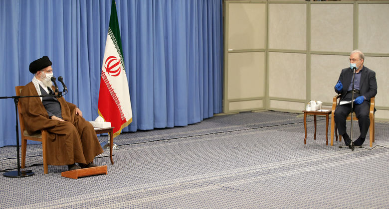 قائد الثورة الإسلامية المعظم يستقبل أعضاء اللجنة الوطنية لمكافحة كورونا