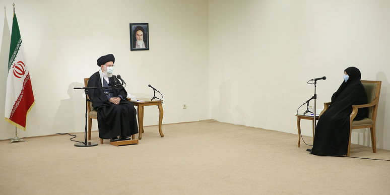 دیدار خانواده دانشمند شهید محسن فخریزاده دیدار خانواده دانشمند شهید محسن فخریزاده