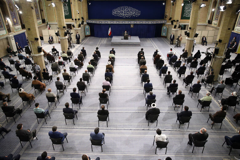 حسینیه امام خمینی در دیدار جمعی از دست‌اندرکاران مراسم حج