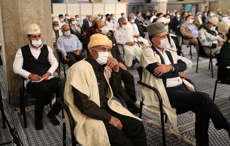 İslam İnklabı Lideri'nin ulusal aşiretlerin şehitleri kongresi yetkililerini kabulündeki beyanatı