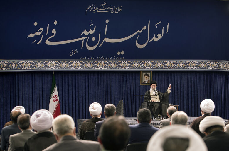 İslam İnkılabı Rehberi'nin Yargı Erki Başkanı ve yetkilileri ile görüşmesi