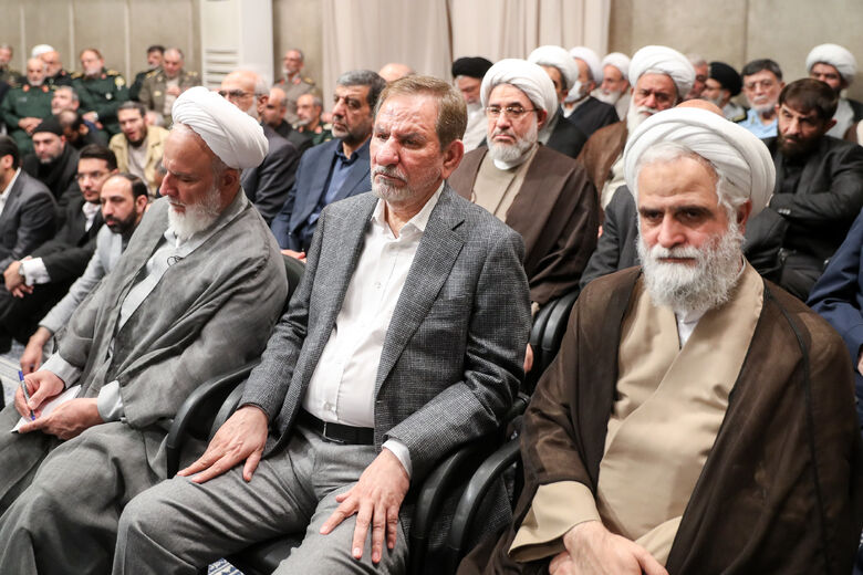 The Leader of the Revolution Meets with Government Managers and Workers