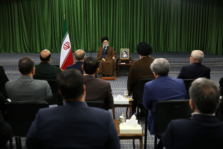 دیدار دست‌اندرکاران کنگره بزرگداشت شهدای استان البرز