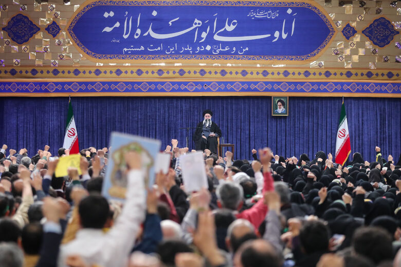 دیدار خانواده‌های شهیدان جنگ 12 روزه (شهدای اقتدار)