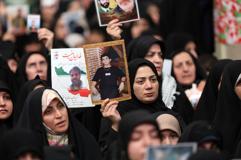 Встреча общественностью разных социальных слоев по случаю 47-ой годовщины победы Исламской революции