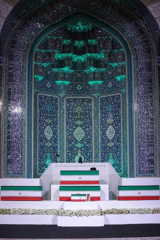 آیین وداع با پیکر قائد شهید انقلاب اسلامی