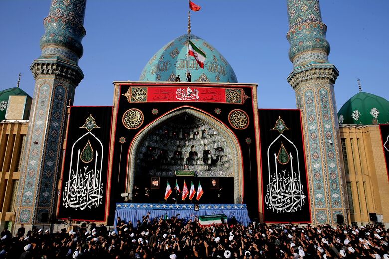 Cortège funèbre la dépouille pure du Guide martyr de la Révolution à Qom
