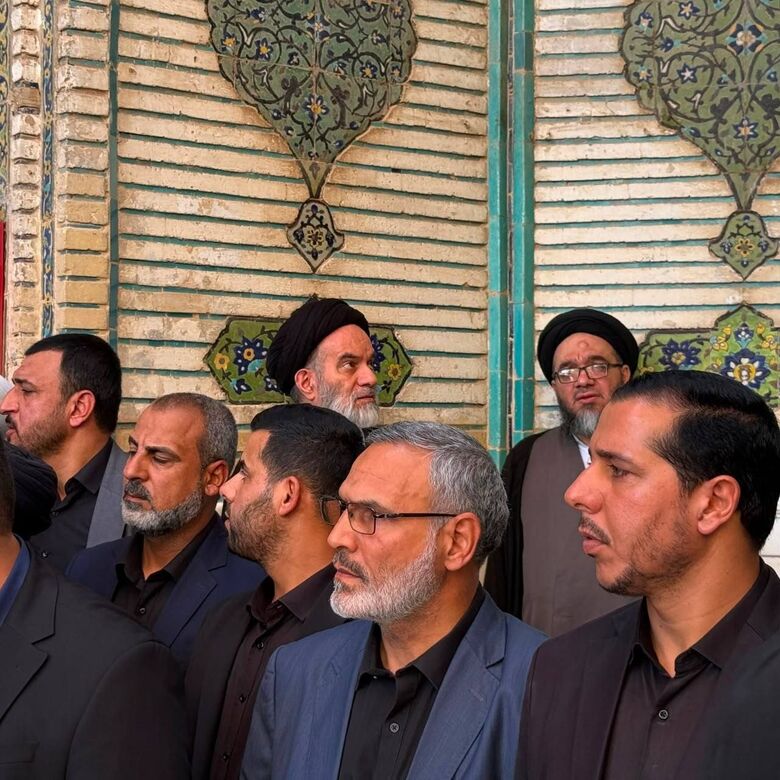 حضور فرزندان حضرت آیت‌الله سید علی سیستانی در مراسم تشییع