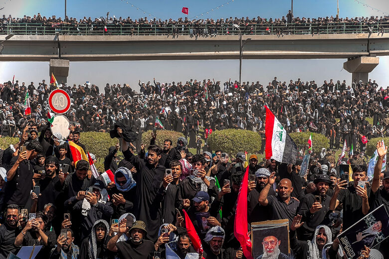 تشییع پیکر مطهر امام شهید در نجف اشرف