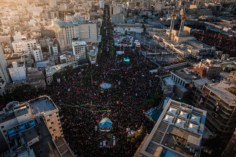 تشییع پیکر مطهر قائد شهید انقلاب اسلامی در مشهد مقدس