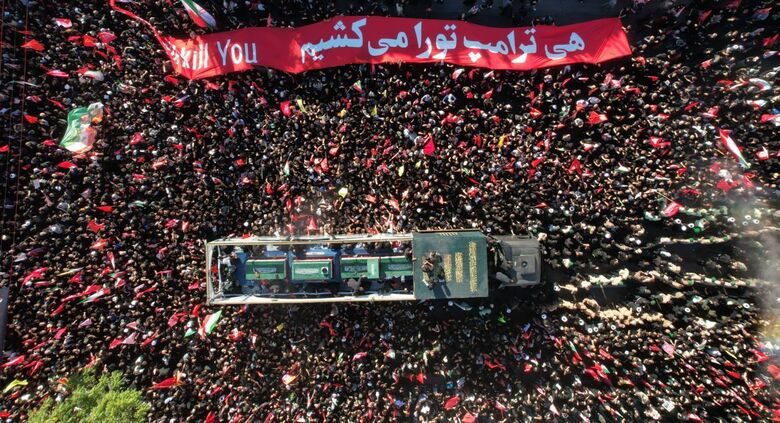 تشییع پیکر مطهر قائد شهید انقلاب اسلامی در مشهد مقدس