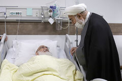 عیادت حجتالاسلام والمسلمین محمدی گلپایگانی از آیتالله نوری همدانی عیادت حجتالاسلام والمسلمین محمدی گلپایگانی از آیتالله نوری همدانی