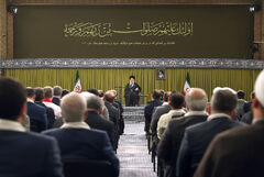 İslam İnkılabı Rehberi'nin Huzestan İli Şehitler Kongresi üyeleri ile görüşmesi