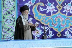 رہبر انقلاب اسلامی کی امامت میں نماز عید فطر کی ادائیگی رہبر انقلاب اسلامی کی امامت میں نماز عید فطر کی ادائیگی