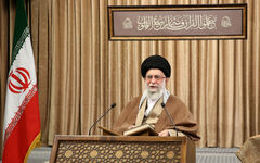 İslam İnqilabının Ali Rəhbəri “Qurani-Kərimlə ünsiyyət” mərasimində iştirak etdi İslam İnqilabının Ali Rəhbəri “Qurani-Kərimlə ünsiyyət” mərasimində iştirak etdi